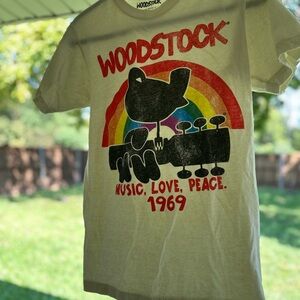 WOODSTOCK Graphic Tee
